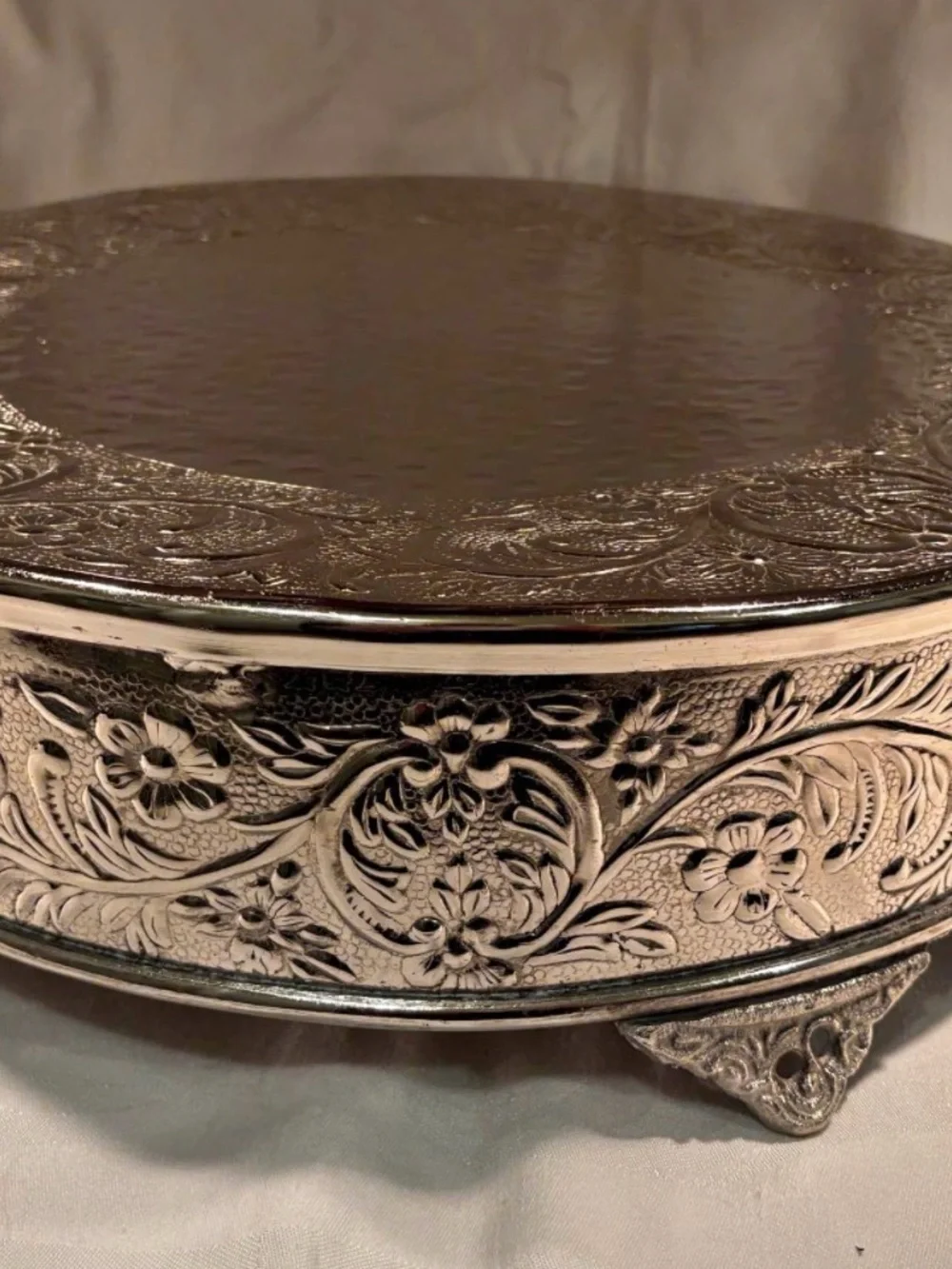 Ornate Round Decorative Silver-Plated Jewelry Box